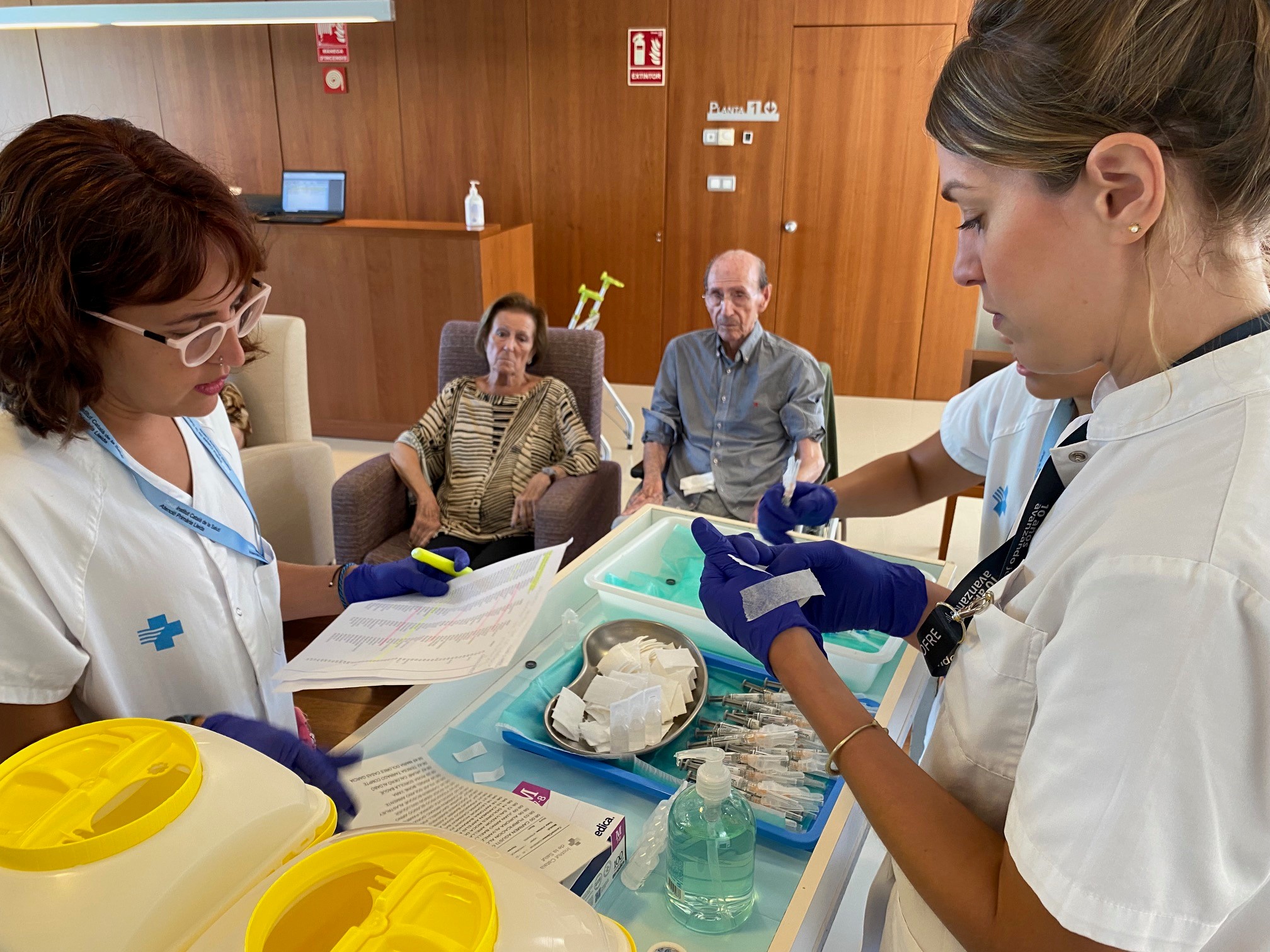 Comença la campanya de vacunació conjunta contra la grip i la COVID-19
