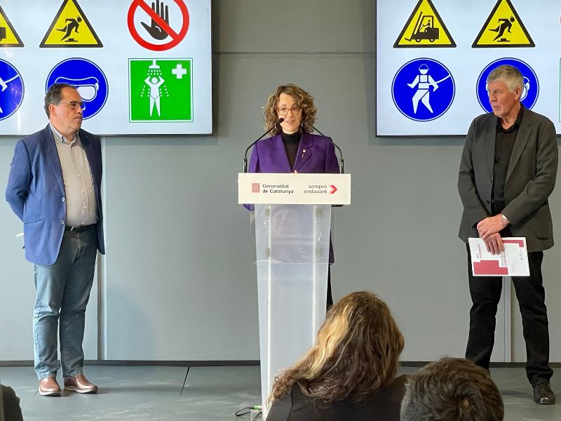 La Generalitat proposa una nova senyalització de seguretat més inclusiva